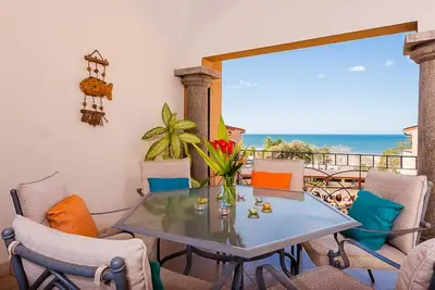 Image de Penthouse à deux étages et 5 chambres sur la plage de Tamarindo - Nouveau