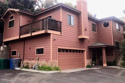 Image de The Driftwood House - 1/2 mile d'Embarcadero