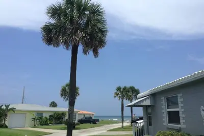 Image de Cottage avec vue sur l'océan dans la belle Ormond by the Sea et nous acceptons les animaux!