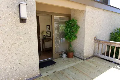 Image de Tabby Cottage sur un lagon calme, récemment rénové, WiFi gratuit