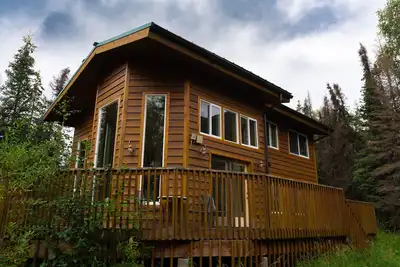 Image de Belle maison sur 30 acres de terrain boisé avec ruisseau