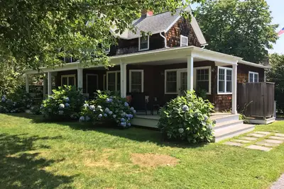 Image de Nouvellement rénové Hamptons Accueil Dans le cœur historique de East Hampton Village