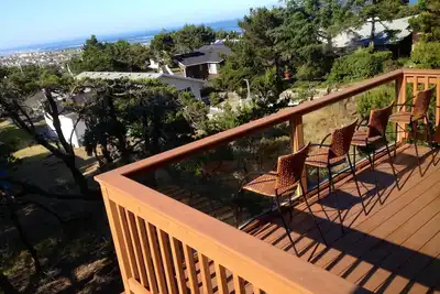 Image de 3ème nuit Gratuite: Nouvelle «Treehouse» avec vue sur l'océan et conçue sur mesure