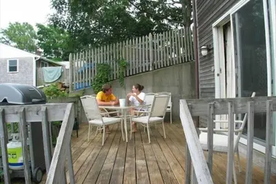 Image de Maison de ville plus récente dans un endroit calme et pratique