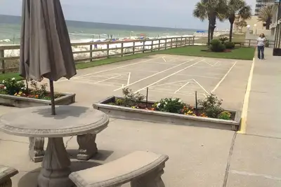 Image de Steps To Private Beach Access. West End Distance de marche de Pier Park