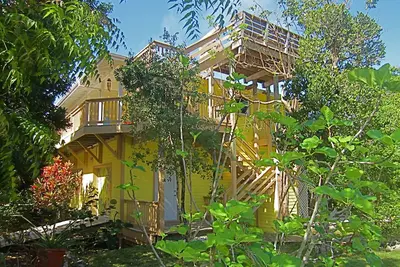 Image de Maison luxueuse sur une île isolée. . . kayaks, voiturette de golf et plus encore!