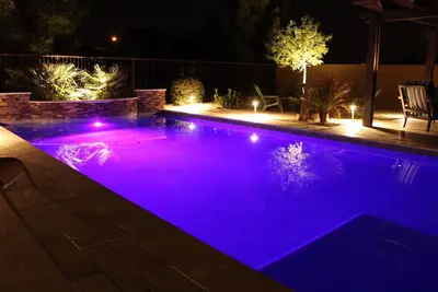 Image de Phoenix \/ Gilbert Arizona Paradise, grand jardin avec grande piscine