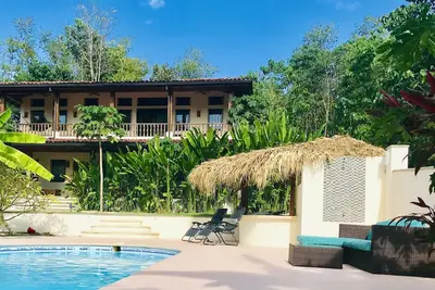 Image de Maison sécurisée avec piscine près de la plage - 195 $ / nuit spéciale de dernière minute! ! !