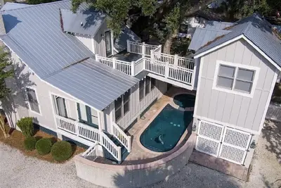 Image de Cottage sur la plage avec spa chauffé et piscine privée - Animaux acceptés