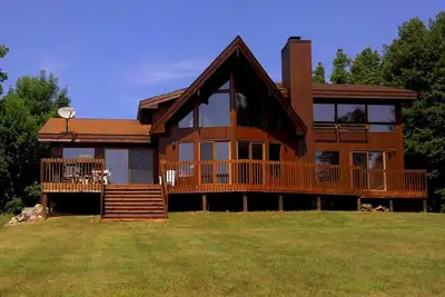 Burt Lake, Lake Front Family Vac. Home, 4 Br-3 Ba, superbes couchers de soleil en privé