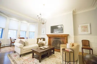 Image de 4br Luxe | 2. 5ba Back Bay Duplex
