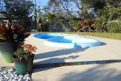 Image de Piscine privée Accueil / 2 minutes à pied de la plage de Accès privé