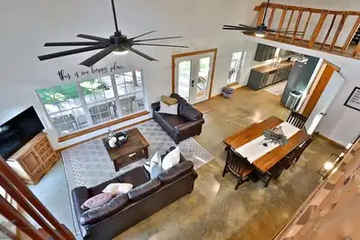 Image de Beau lac Brownwood Accueil Lakefront W / quai privé / Location de bateau disponible