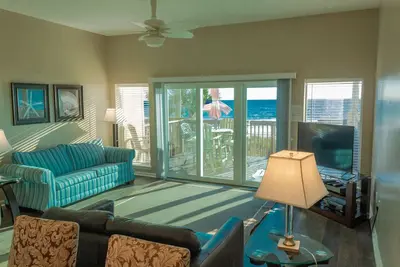 Image de Maisons de ville en bord de mer sur la plage avec des couchers de soleil spectaculaires