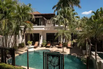 Image de Villa Cascada - Luxury Oceanfront Villa idéal pour des vacances en famille et amis