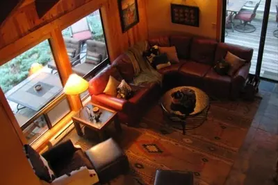 Image de 249 $ / Nite spécial du 26 au 29 août! 100% des critiques 5 étoiles! Cabine de Charme sur le parcours de golf