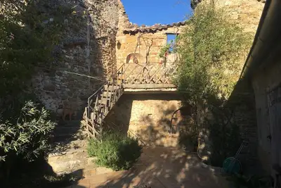 Image de Charmante maison de deux chambres dans un charmant village provençal animé