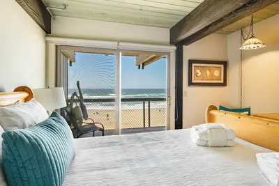 Image de 793 / Sand Pebble * Oceanfront * 2 Nts Off / 4 Nts Summer / Holidays