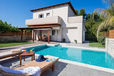 Image de Villa Liakada: Directement à la mer avec piscine privée
