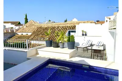 Appartement de luxe 1 chambre avec balcon dans une maison typique du quartier juif