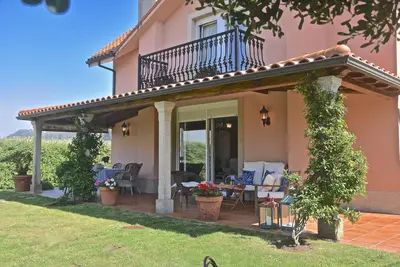 Image de Belle maison dans le cadre naturel de la plage de Razo