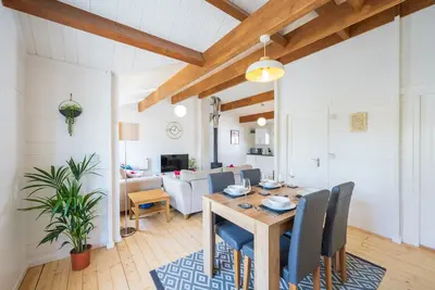Image de Sandymouth Lodge Cabane en rondins contemporaine et familiale près des plages de sable