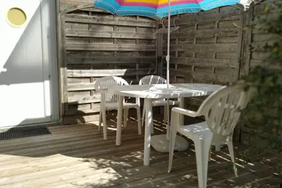 Image de Appartement au 1 etage de notre maison accès indépendent et petite cour.
