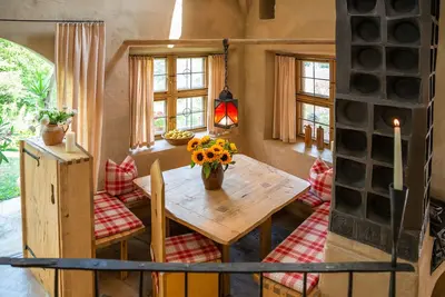 Image de Appartement de vacances Fürstenpalais dans la tour du château de Schedling près du lac Chiemsee