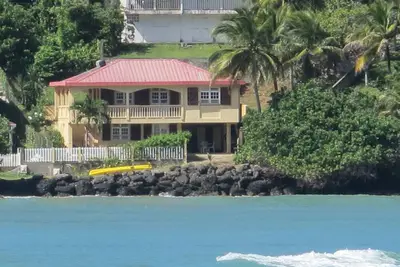 Image de Villa T4 pieds dans l'eau Tartane la caravelle Martinique wifi, kayak gratuit