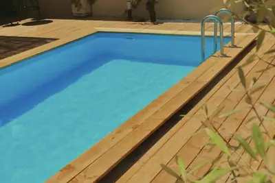Image de Maison avec piscine à Lunel pour des vacances en famille dans le sud
