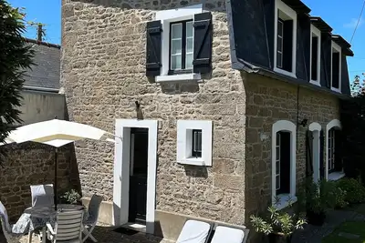Image de Maison de charme rénovée;quartier résidentiel, proche des plages