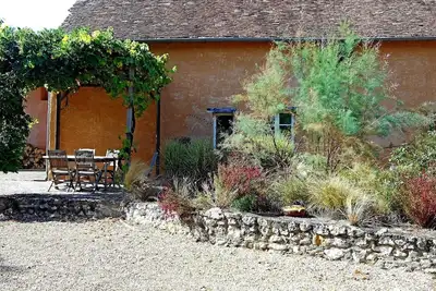 Image de Gite avec piscine entre zoo de la Flèche et château du Lude : Gîte Pic Epeiche