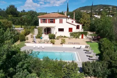 Image de Très belle villa de caractère, plage à pied, vue mer