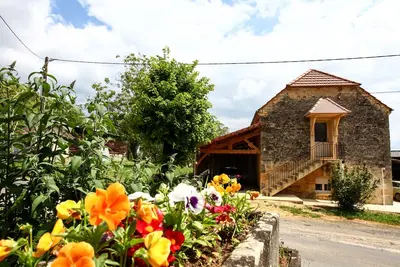 Image de Au GÎTE Du Petit Touron, Ste Nathalène, 9 mn de Sarlat 2 chambres spacieuses.