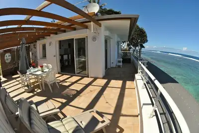 Image de Reve Austral T2d au bord du Lagon Terrasse 60m2 vue mer 180°