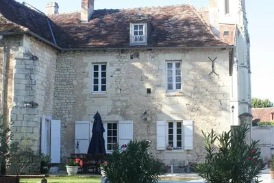 Image de Campagne - Calme - Châteaux - piscine - golf