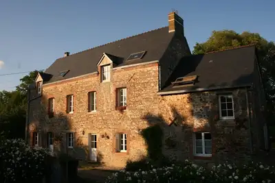 Image de Chambres d'hotes en Mayenne dans un moulin du Xviii siècle en bordure de rivière