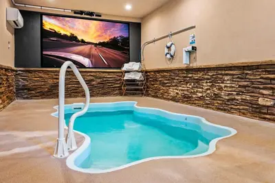 Image de Cinematic Splash: Cabine Smoky Mtn Pon avec salle de théâtre!
