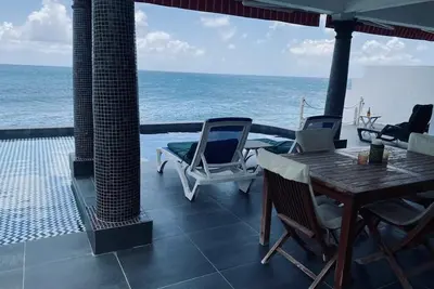 Image de Spectaculaire Oceanfront Villa, piscine privée 2 Br \/ 2 Ba