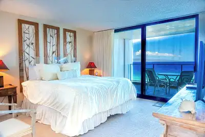 Image de Get Me to Maui ~ Elegant Beachfront 1 Br, 8th Floor ~ Awesome Ocean Views!