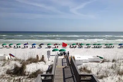 Image de 5 Chambre / 3 Bath Emerald Coast Beach Cottage