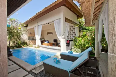 Image de Villa paisible et confortable avec piscine privée et bon Internet (Mia)