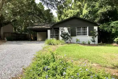 Image de 3 Br Cottage de Charme à Fairhope, à quelques pas du centre-ville et de la baie Mobile