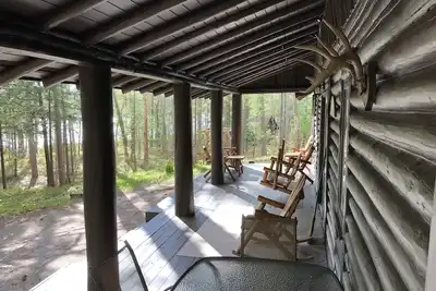 Image de Cabane en rondins - Très privé - Plus de 300 pieds au bord de l'eau
