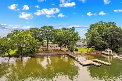 Image de Calme tranquille près de l'eau libre