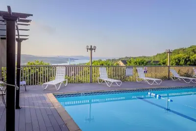 Image de Location de condo Branson<br> Cabane dans les arbres<br> vue sur le lac<br> Silver Dollar City<br> (131709)