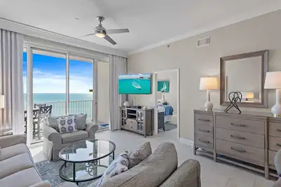 Image de Vol de printemps! ! ! ! ! Condo neuf. Service de plage inclus
