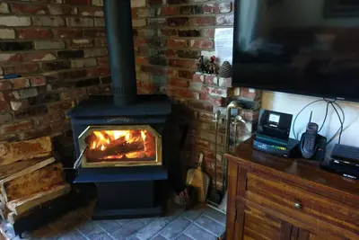 Image de Spacieux 3Br / 2. 25Ba, Att. Garage-1515 pi. Ca. , Wifi, bain à remous, téléviseurs à écran plat, 8 couchages *