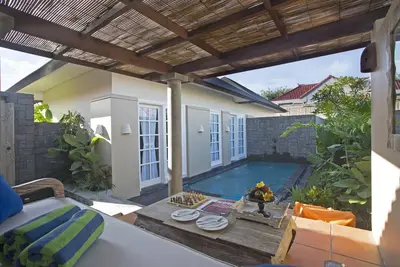 Image de Villa avec piscine privée près de la plage + petit-déjeuner