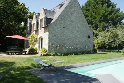 Image de Villa avec Piscine privée et vue sur mer et belles plages à pied.